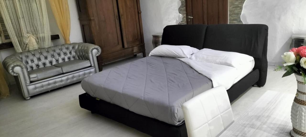 White Appartament Bagnolo Piemonte Экстерьер фото